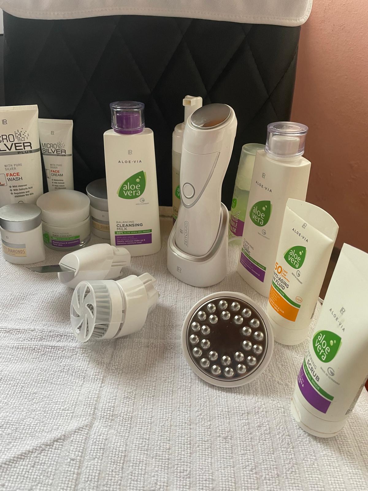 Produtos e equipamento para limpeza de pele facial